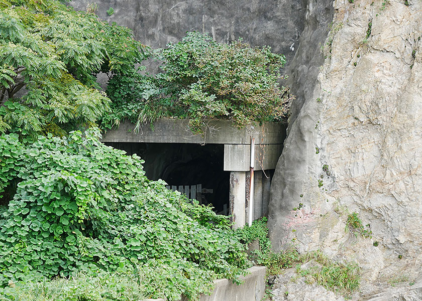 大正浦隧道北側坑門